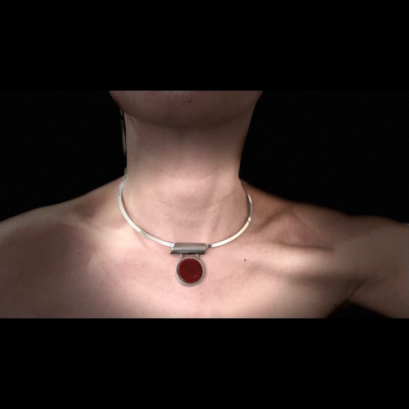 Sterling silver and carnelian drop modernist necklace. Very striking piece. - Picture 5 of 5